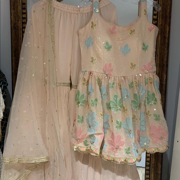 Sharara suits - Picture 2 of 7